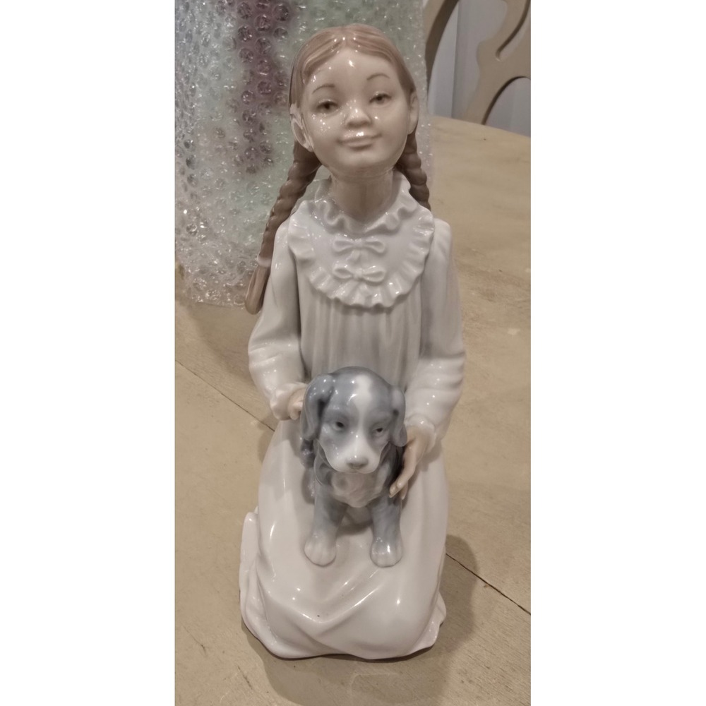 NAO by Lladro Girl with Puppy Dog Porcelain Figurine Daisa 1977 Handmade Spain - Picture 2 of 7